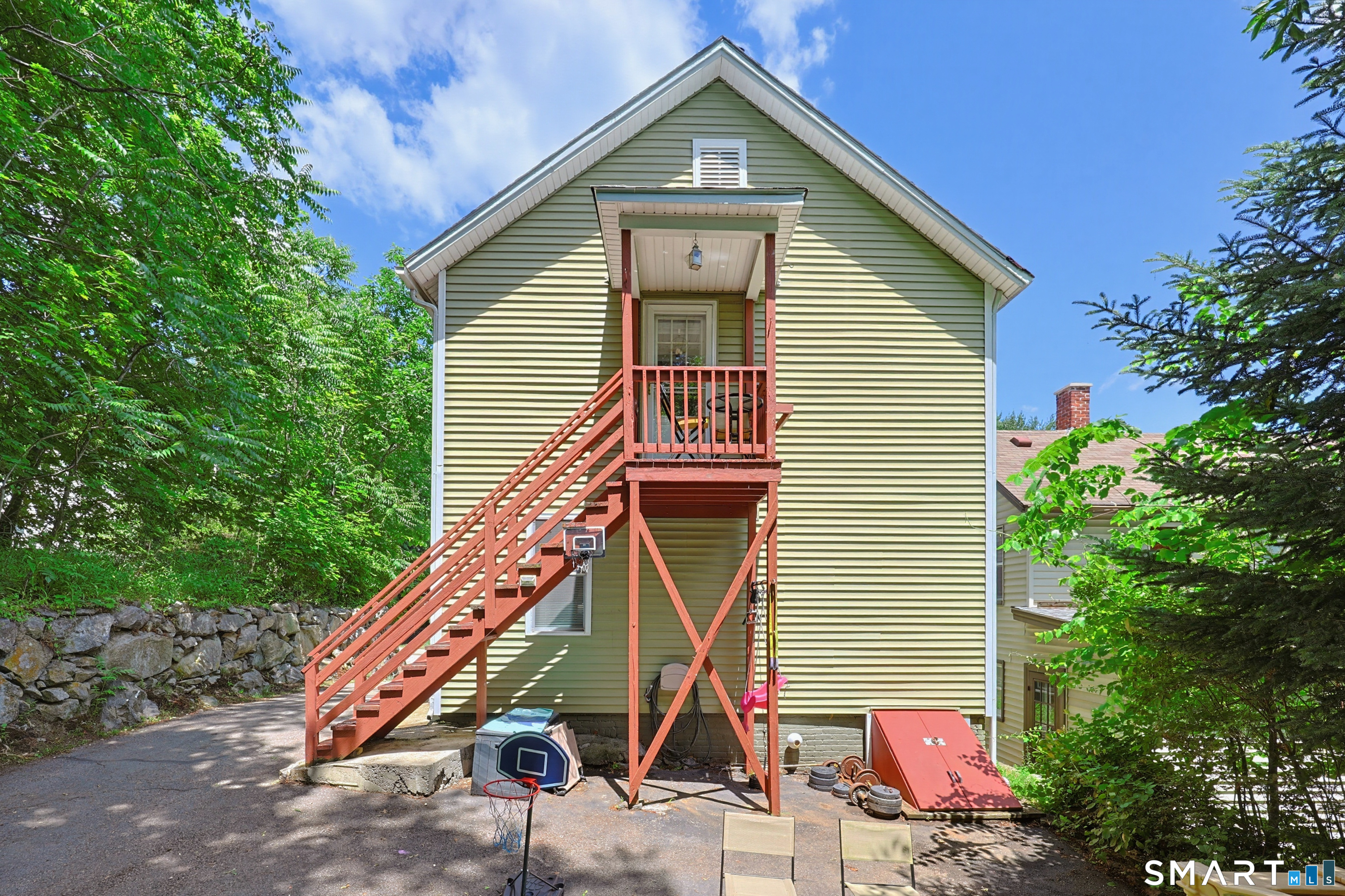 9 Hickory Street Norwich CT 06360