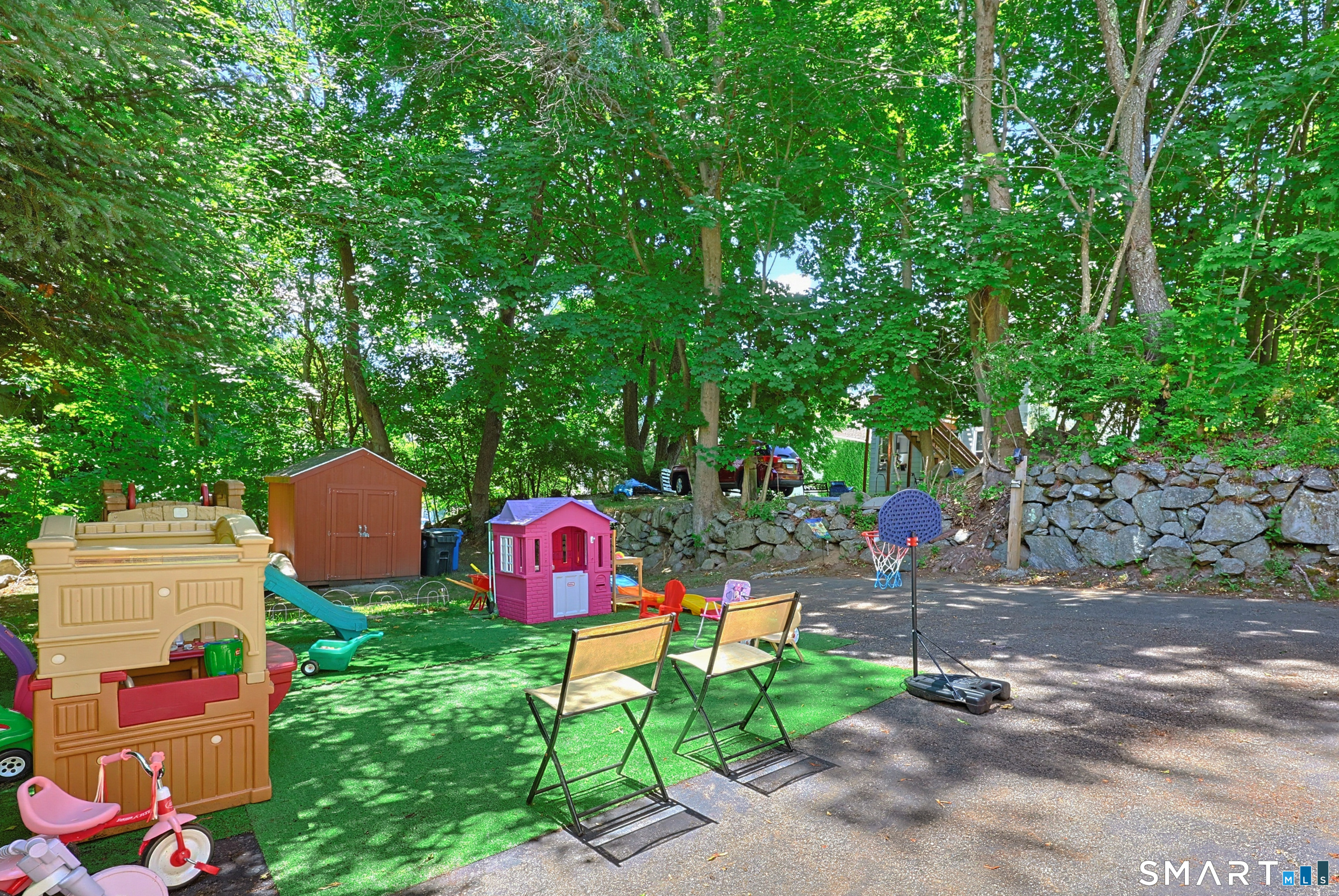 9 Hickory Street Norwich CT 06360