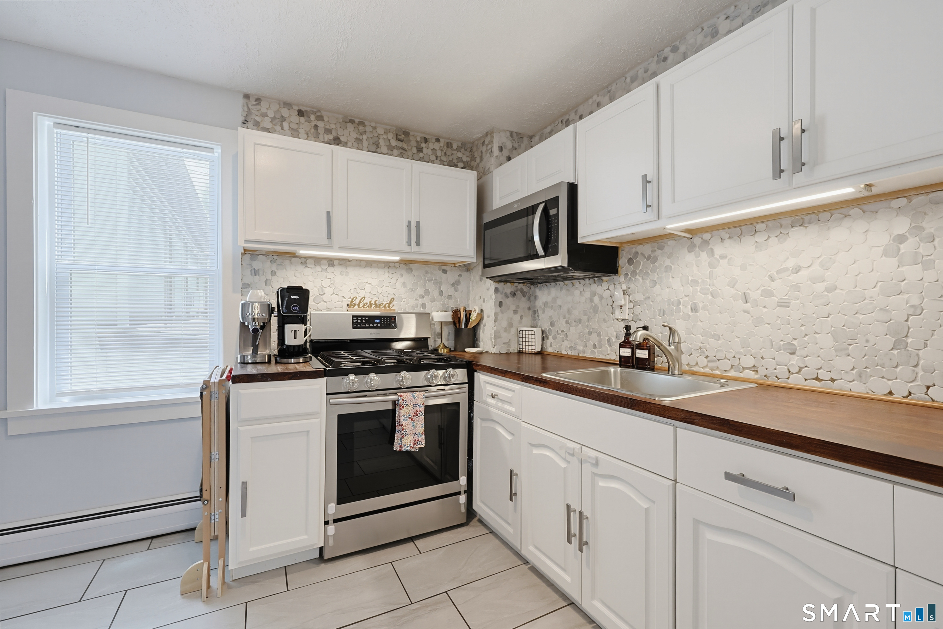 9 Hickory Street Norwich CT 06360