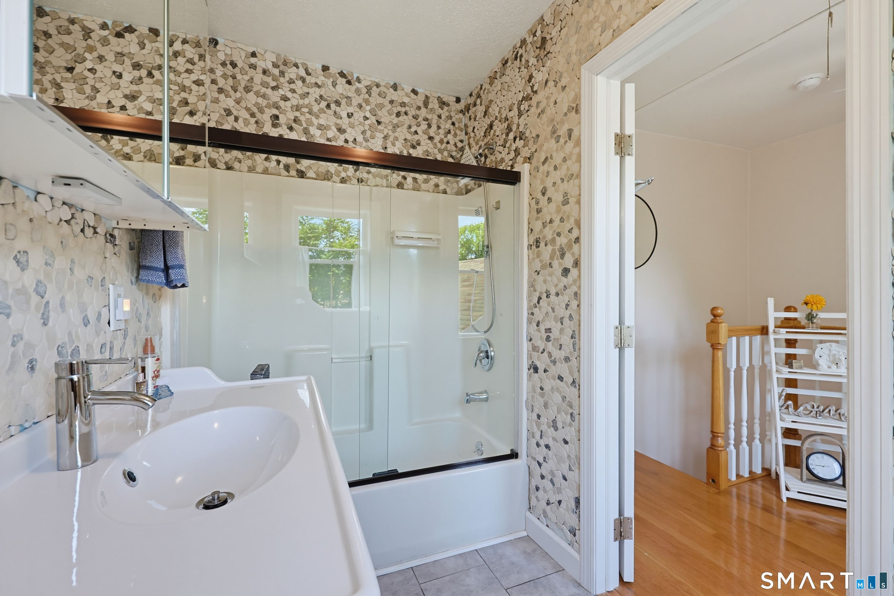 9 Hickory Street Norwich CT 06360