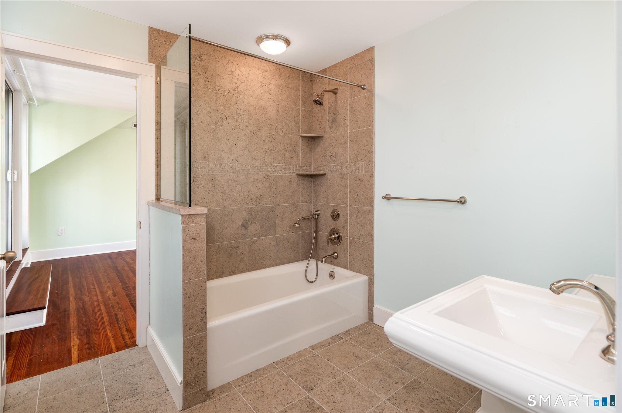 231 Roxbury Road Stamford CT 06902