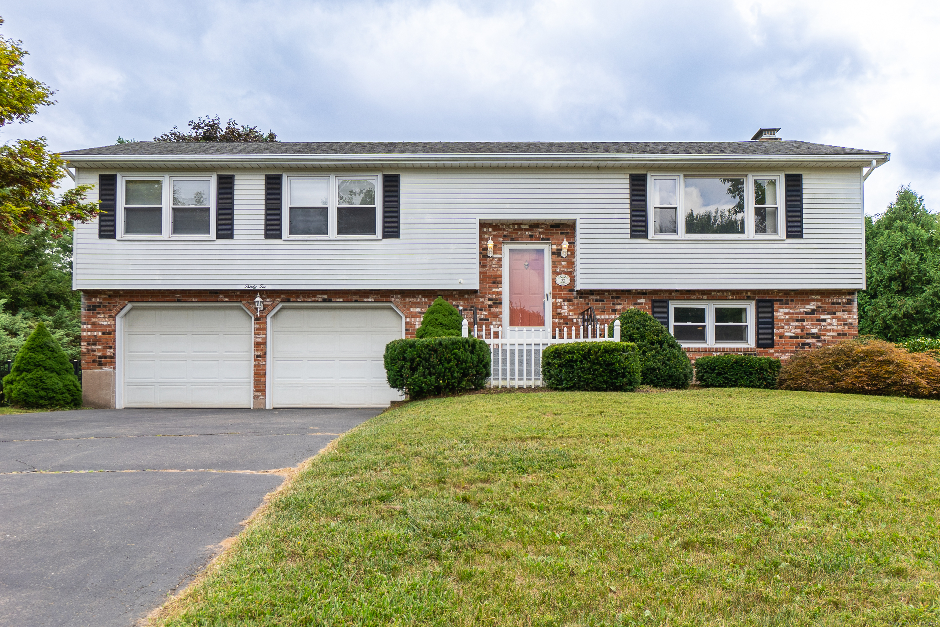 32 Andrew Lane Windsor CT 06095