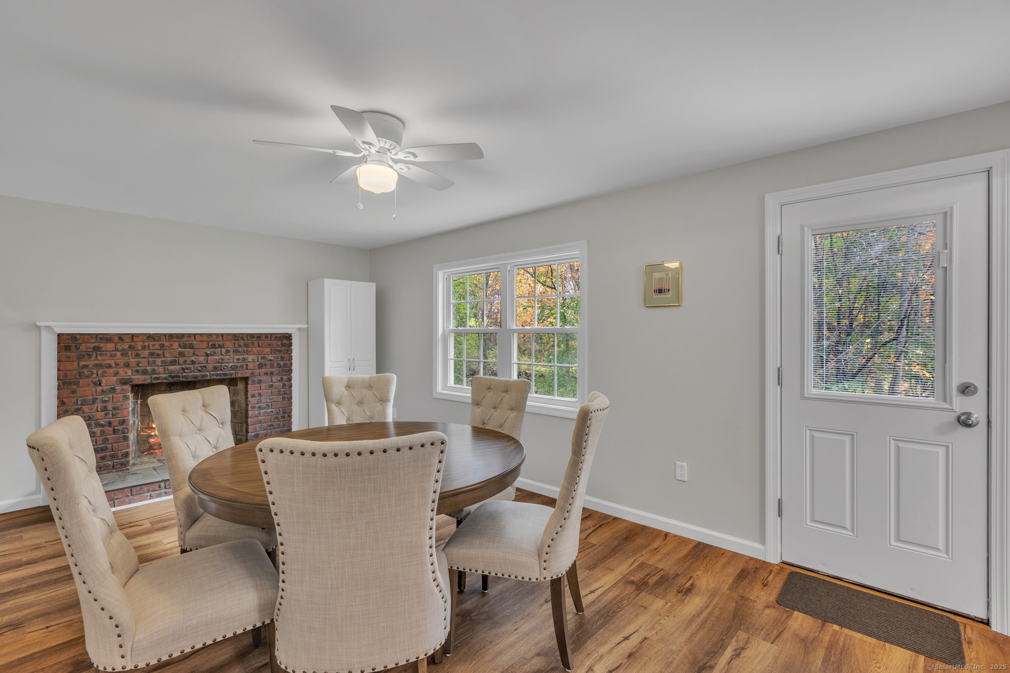 42 Middle Road Ellington CT 06029