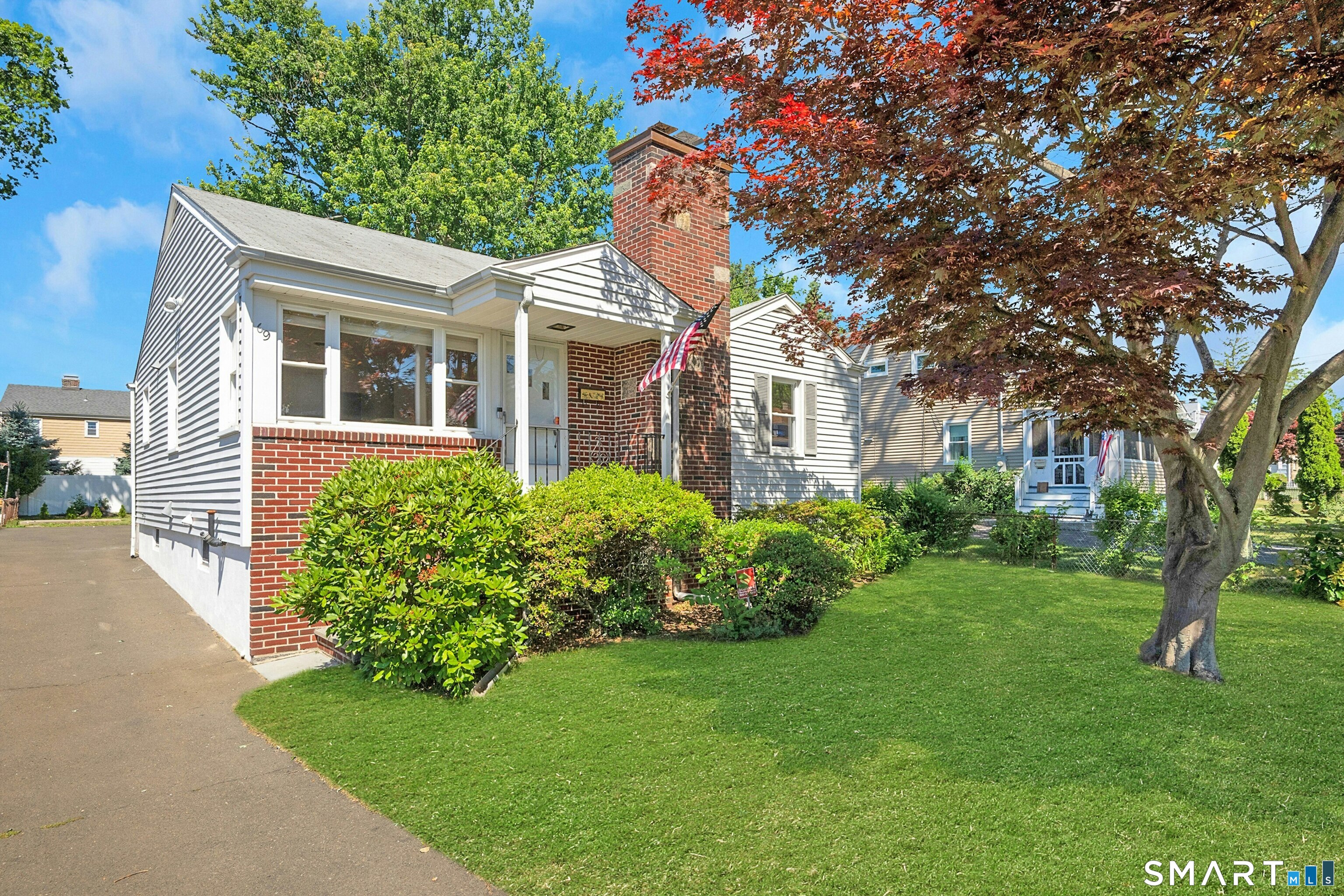 69 Willowbrook Avenue Stamford CT 06902