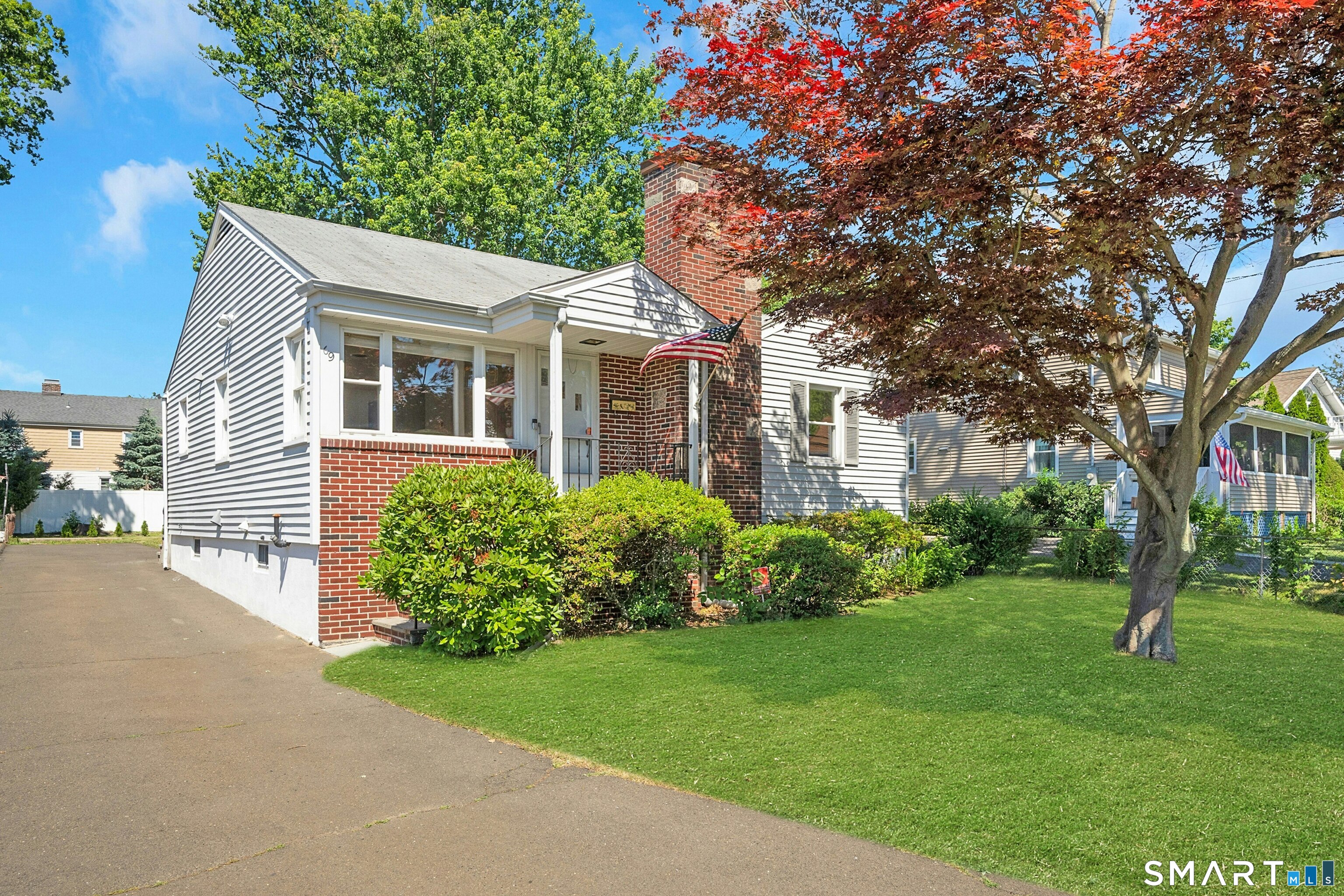 69 Willowbrook Avenue Stamford CT 06902