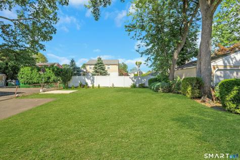 69 Willowbrook Avenue Stamford CT 06902