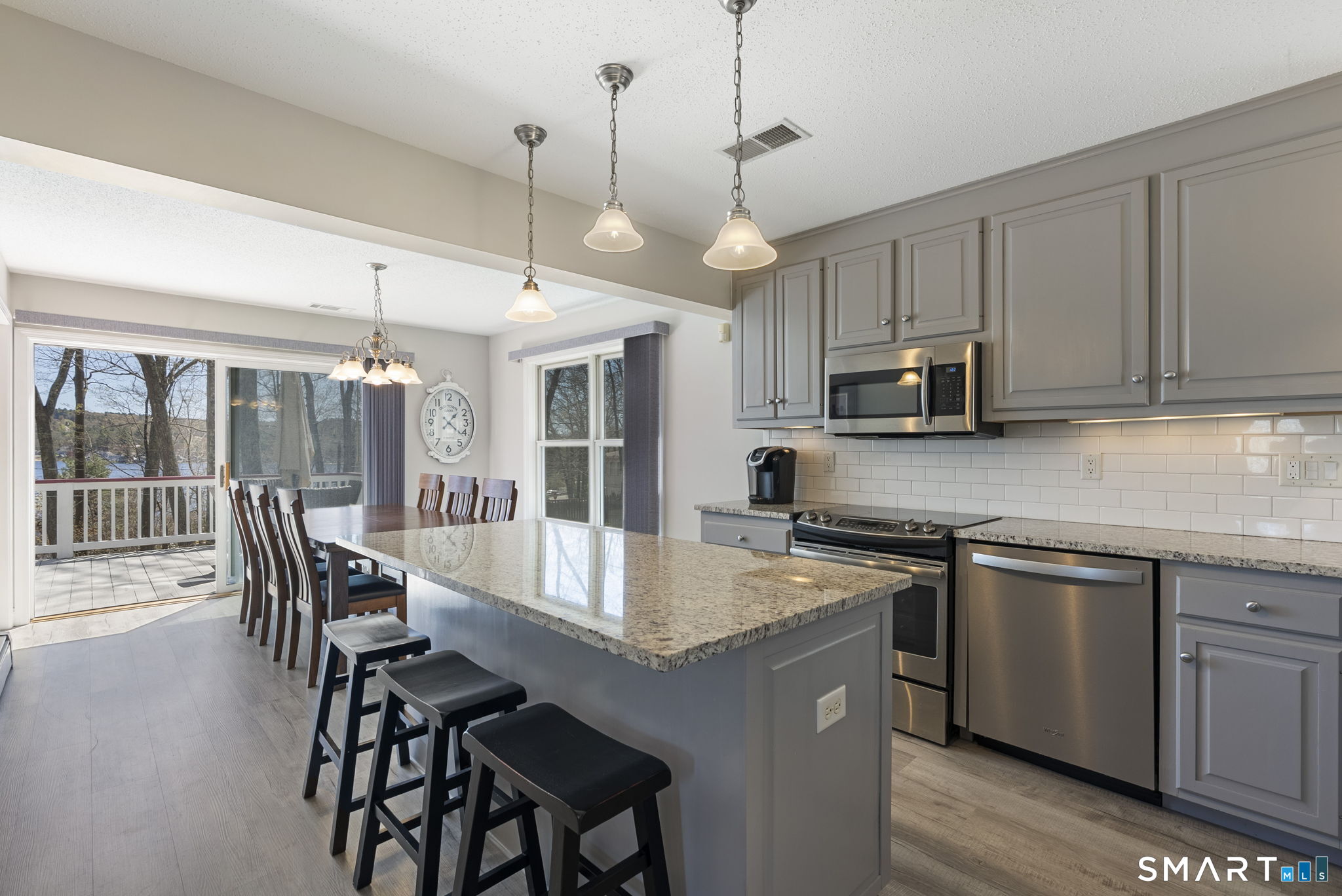 8 Pine Street Ellington CT 06029