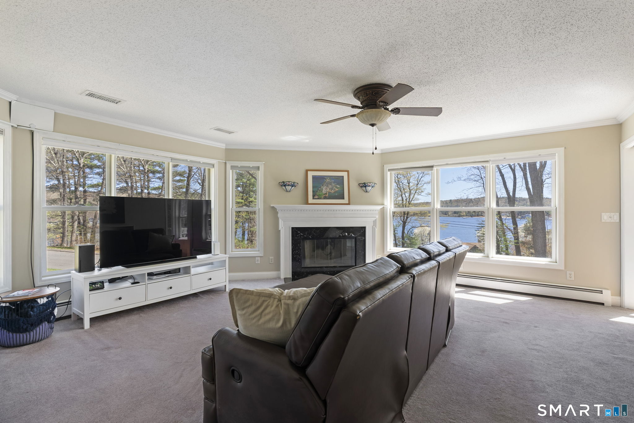 8 Pine Street Ellington CT 06029