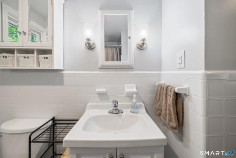9 Fisk Drive Newington CT 06111