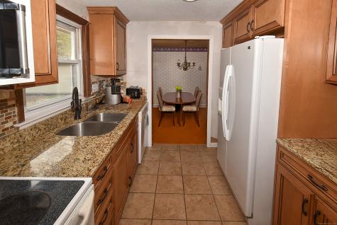 2 Nevins Avenue Enfield CT 06082