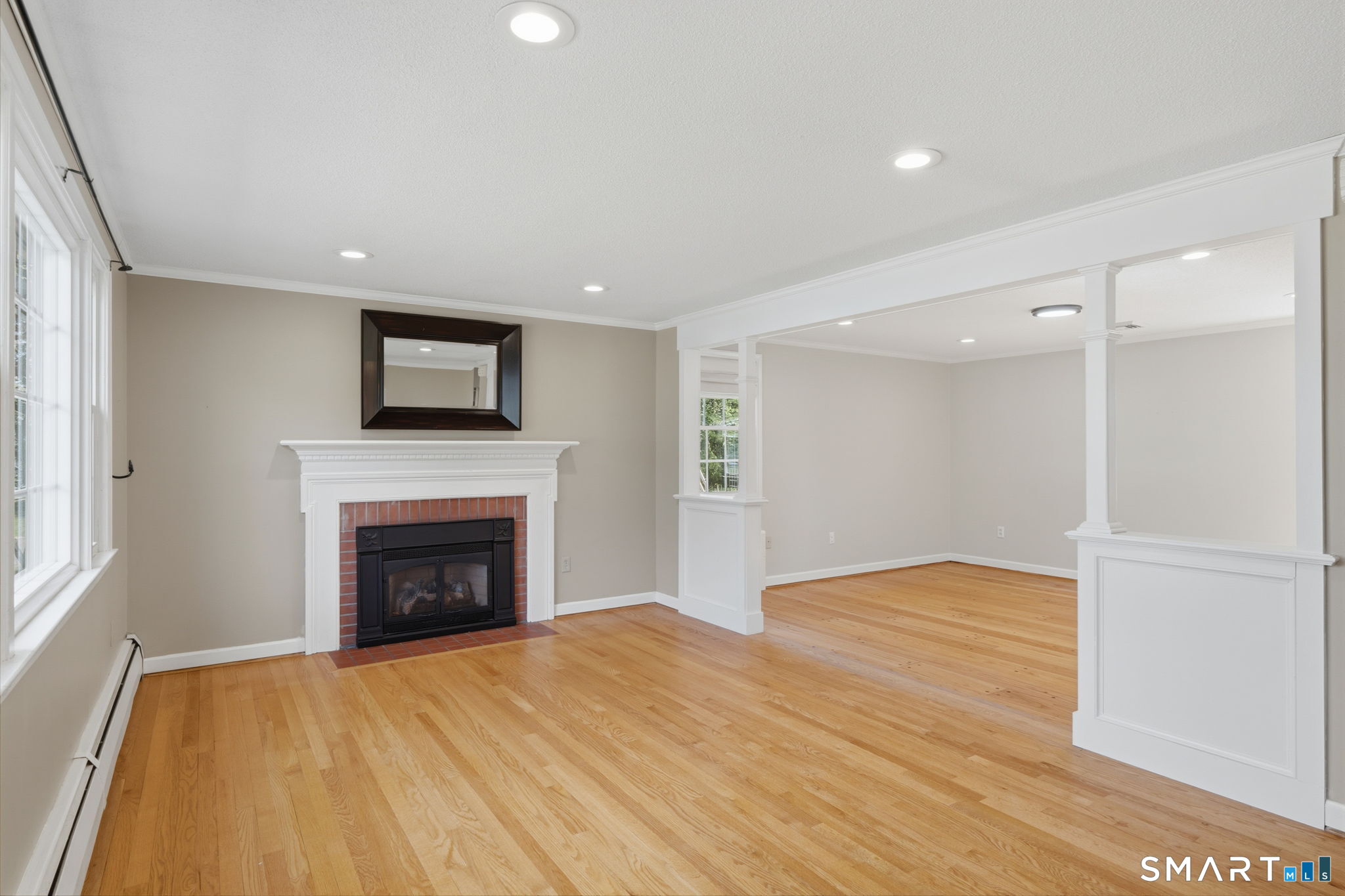 32 Meadowgate Street Wethersfield CT 06109