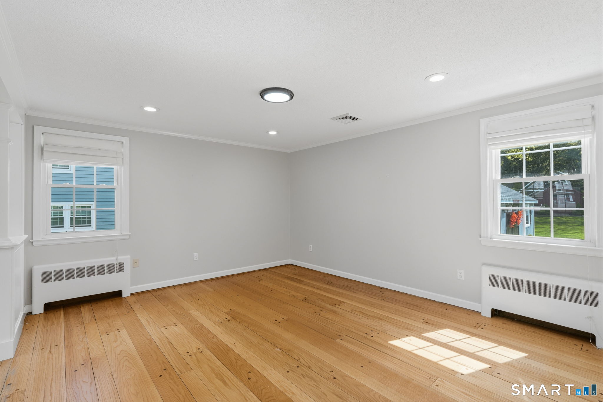 32 Meadowgate Street Wethersfield CT 06109