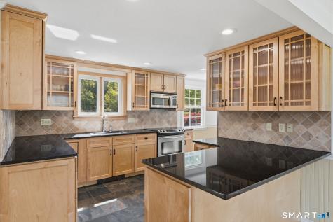 32 Meadowgate Street Wethersfield CT 06109