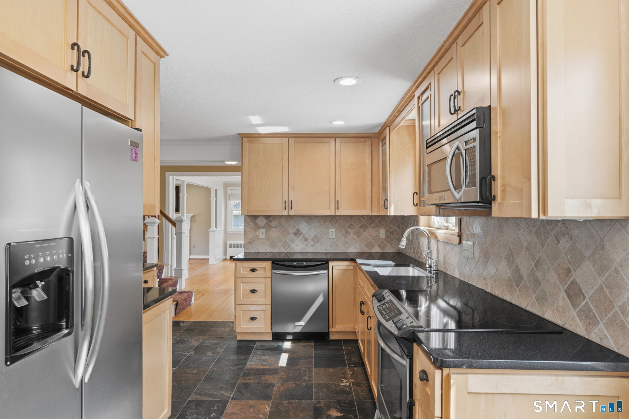 32 Meadowgate Street Wethersfield CT 06109