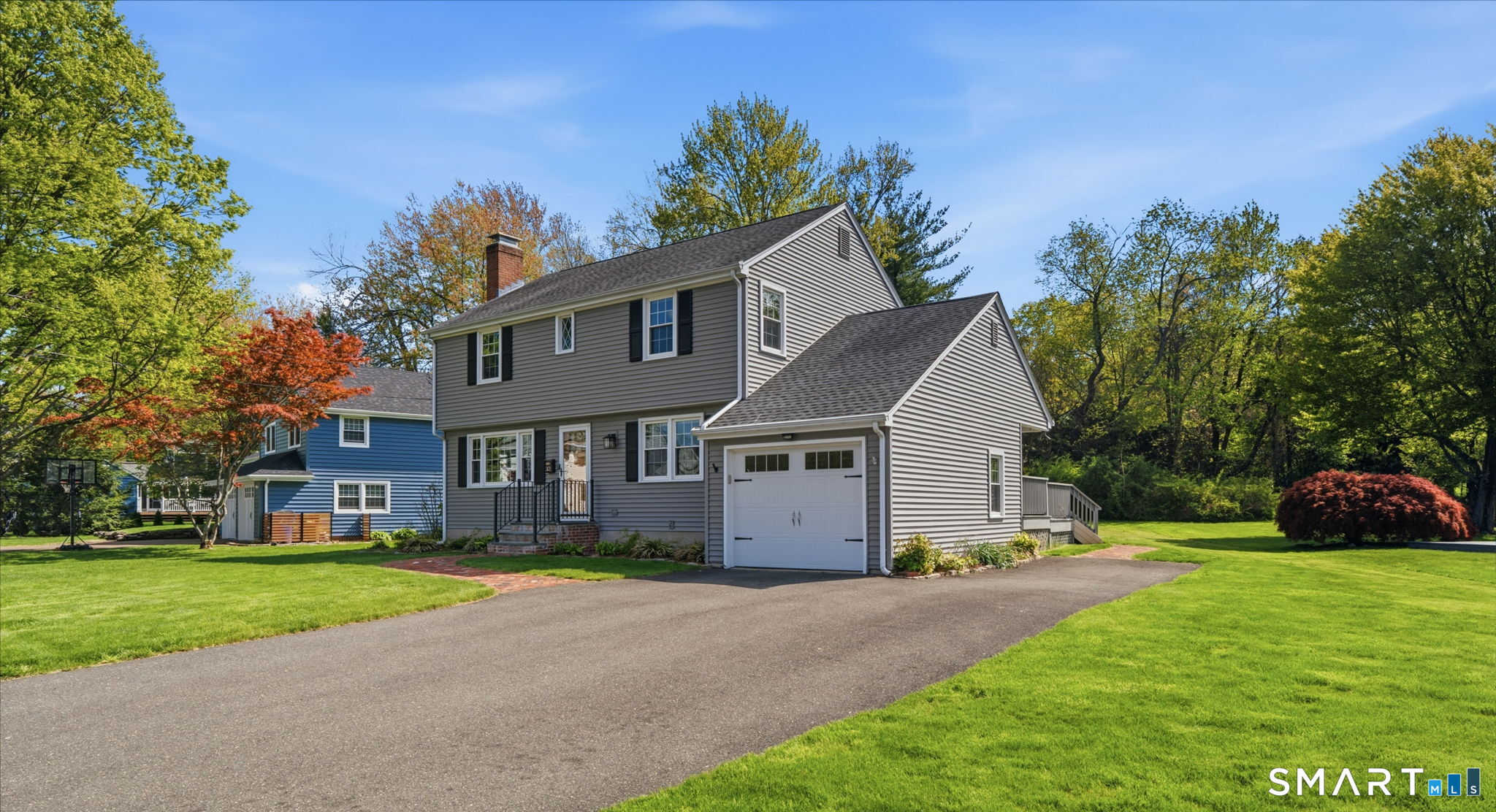 32 Meadowgate Street Wethersfield CT 06109