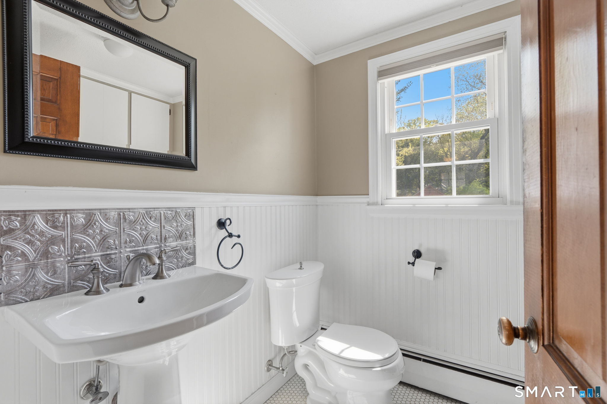 32 Meadowgate Street Wethersfield CT 06109