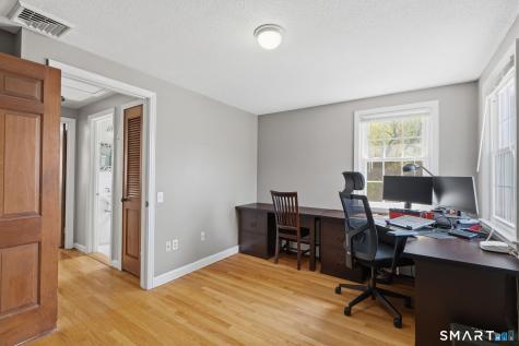 32 Meadowgate Street Wethersfield CT 06109