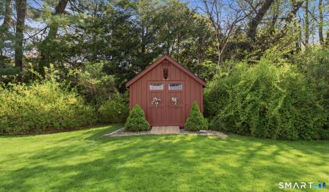 32 Meadowgate Street Wethersfield CT 06109