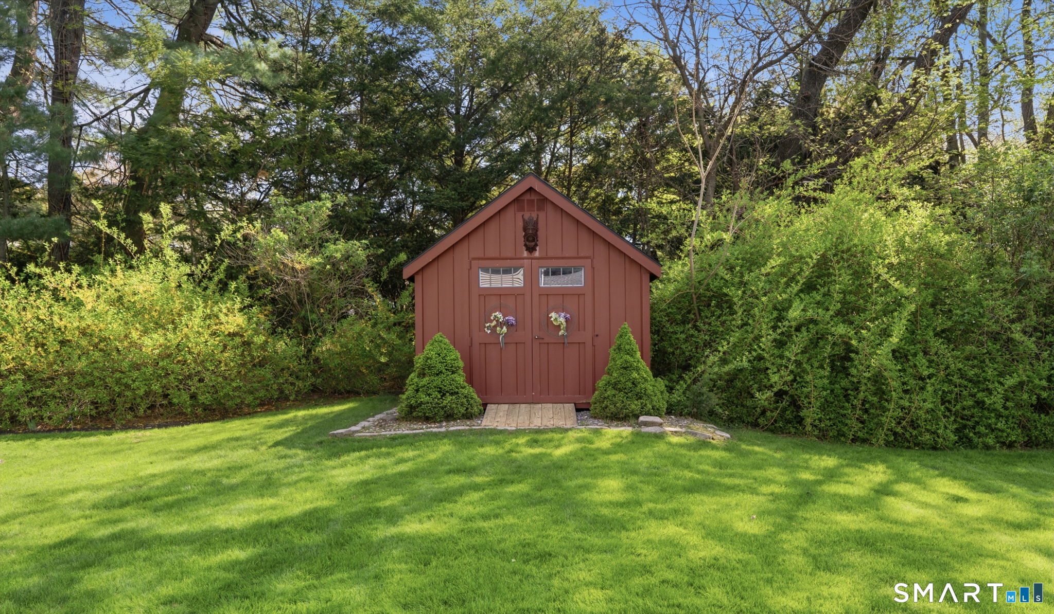 32 Meadowgate Street Wethersfield CT 06109