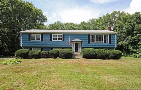 44 Hall Road Easton CT 06612