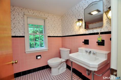 220 Arch Road Avon CT 06001