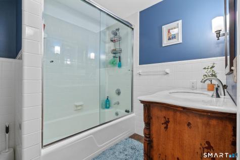 30 Fox Chase Lane West Hartford CT 06107