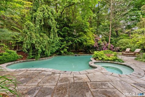 30 Fox Chase Lane West Hartford CT 06107