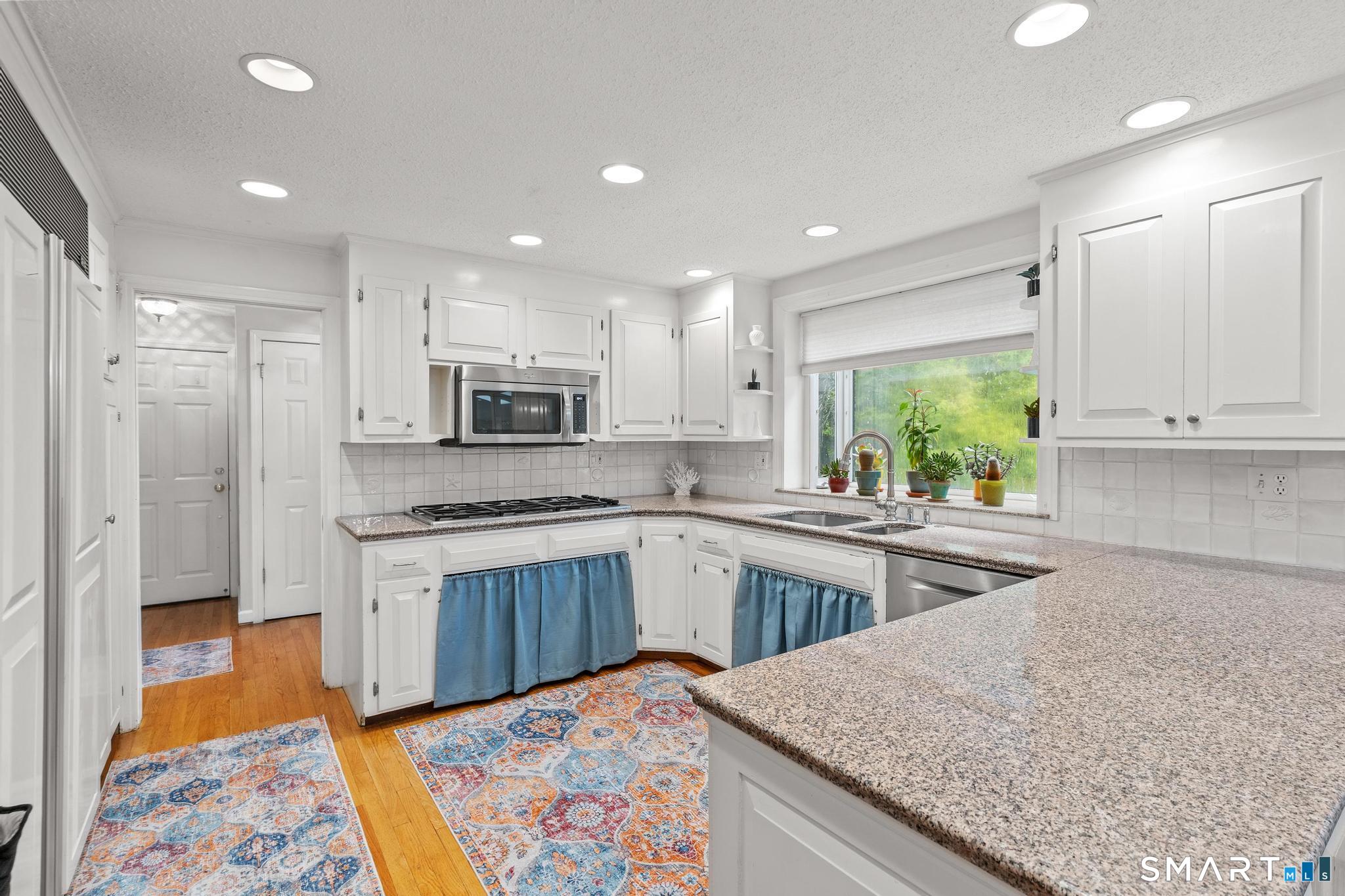 30 Fox Chase Lane West Hartford CT 06107