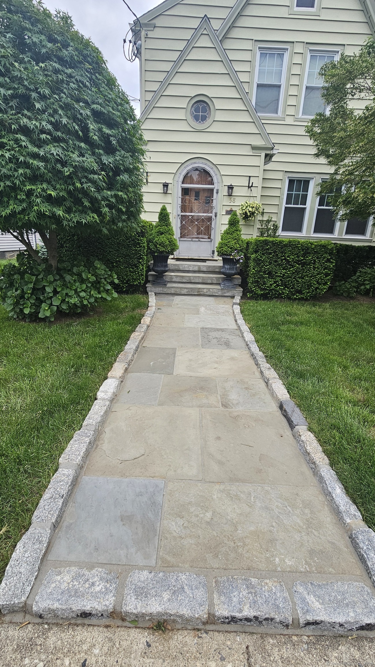 58 Waverly Place Bridgeport CT 06610