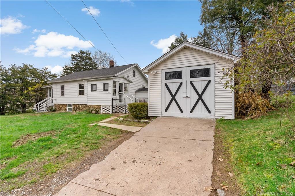 124 White Oak Avenue Plainville CT 06062