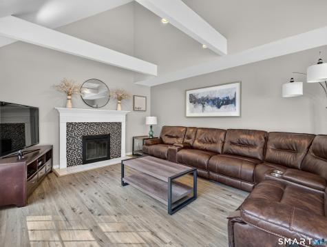 39 Cardinal Road East Lyme CT 06333