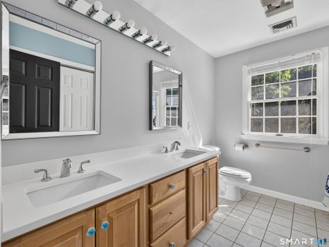 39 Cardinal Road East Lyme CT 06333