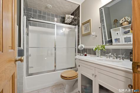 21 Upson Drive Oxford CT 06478