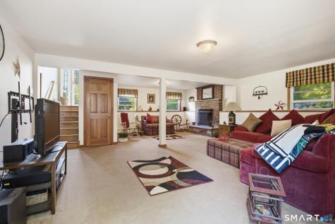 21 Upson Drive Oxford CT 06478