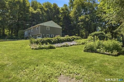 21 Upson Drive Oxford CT 06478