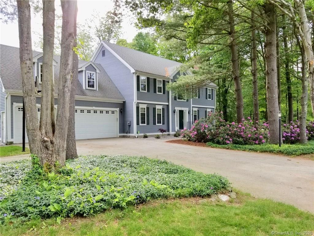 561 Oakwood Drive Glastonbury CT 06033
