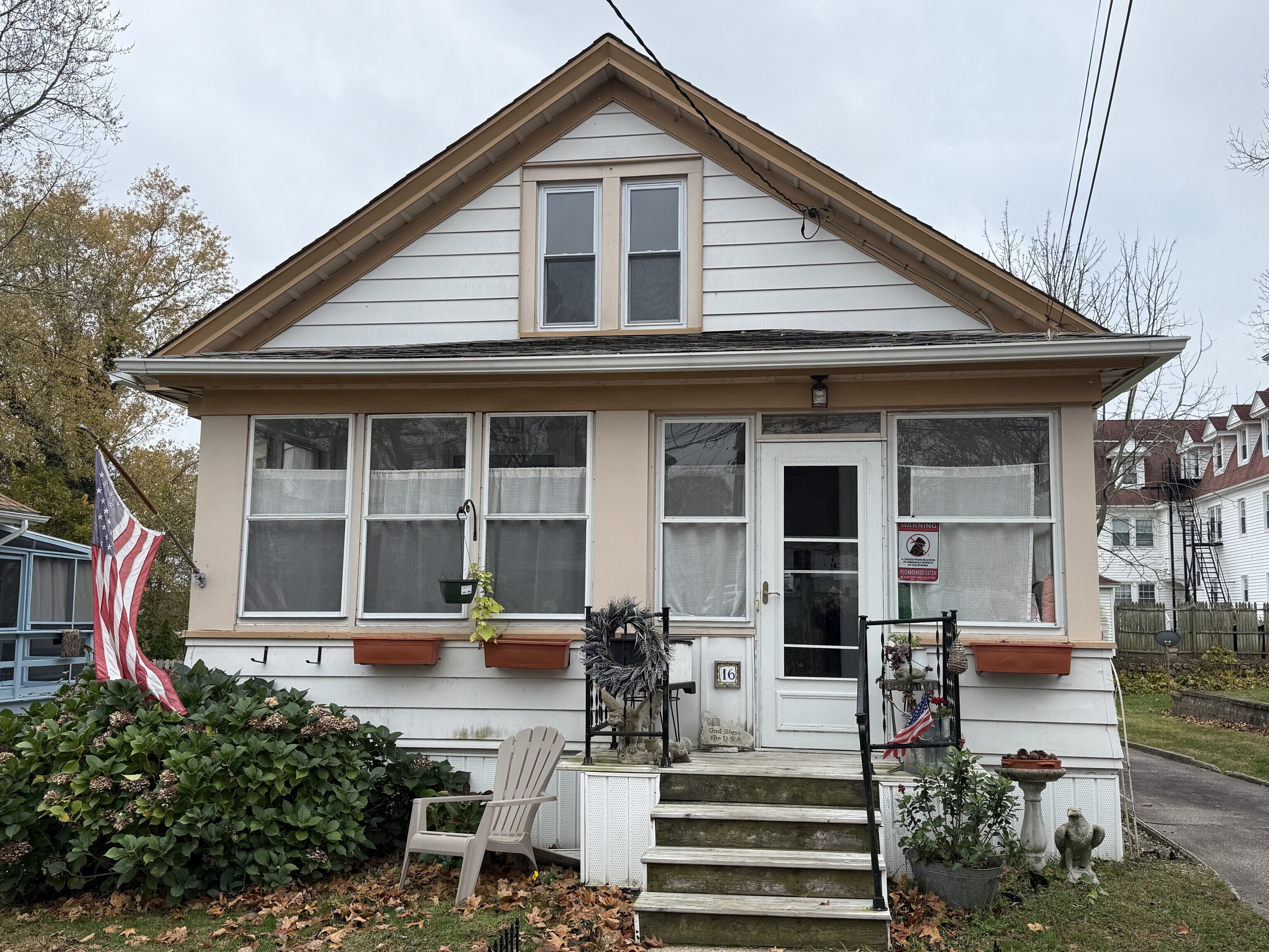 16 Bellevue Place New London CT 06320