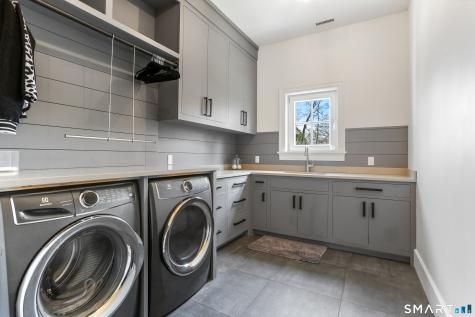 211 Oenoke Ridge New Canaan CT 06840