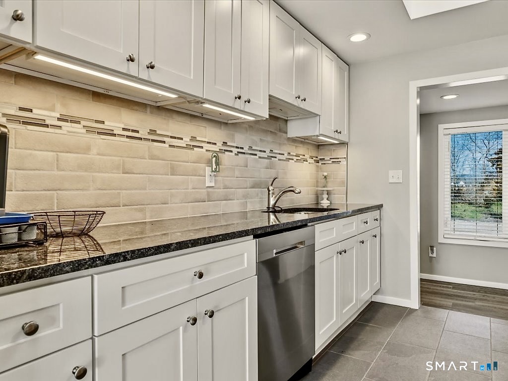 75 Shore Road Clinton CT 06413