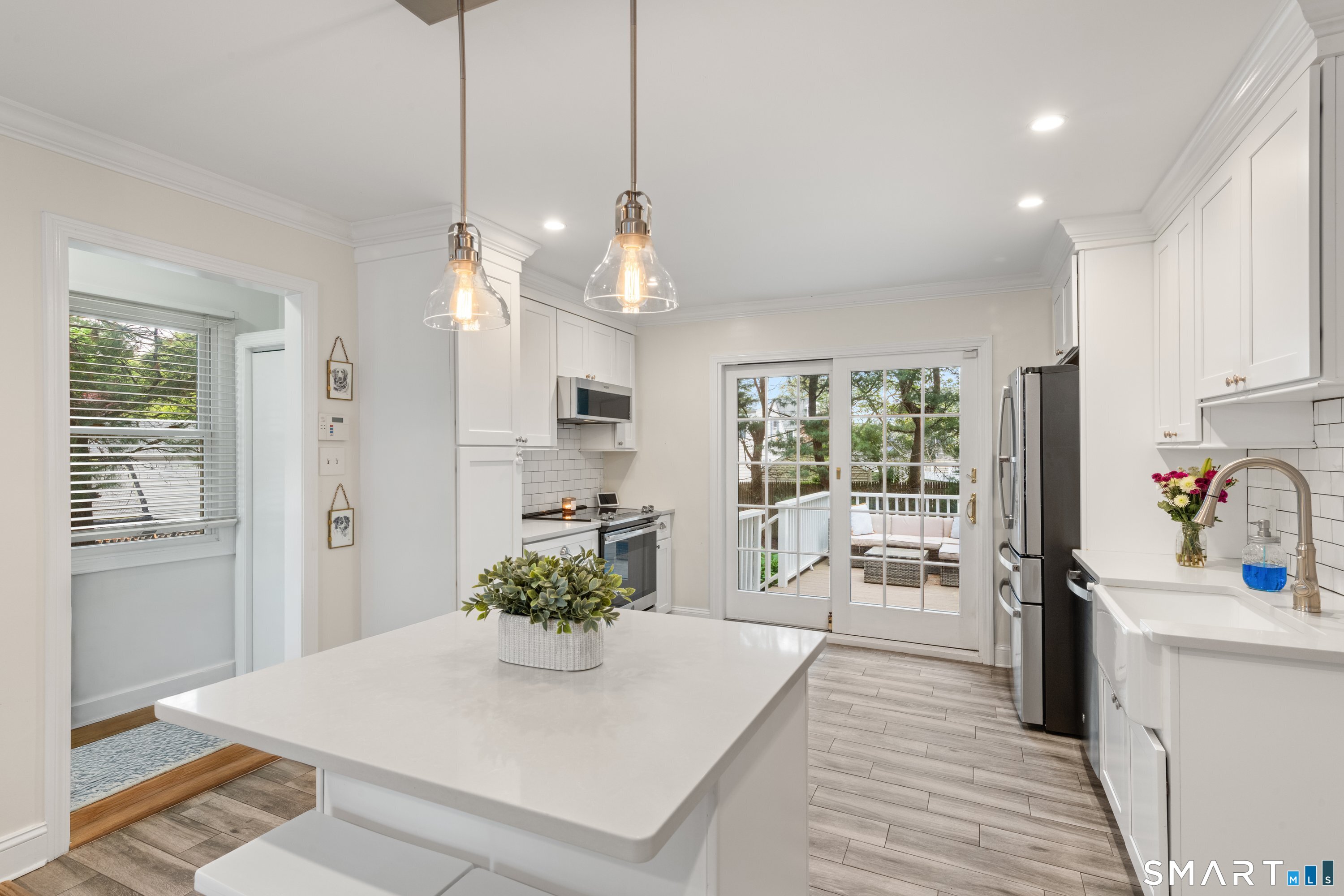 157 Hulls Highway Fairfield CT 06890