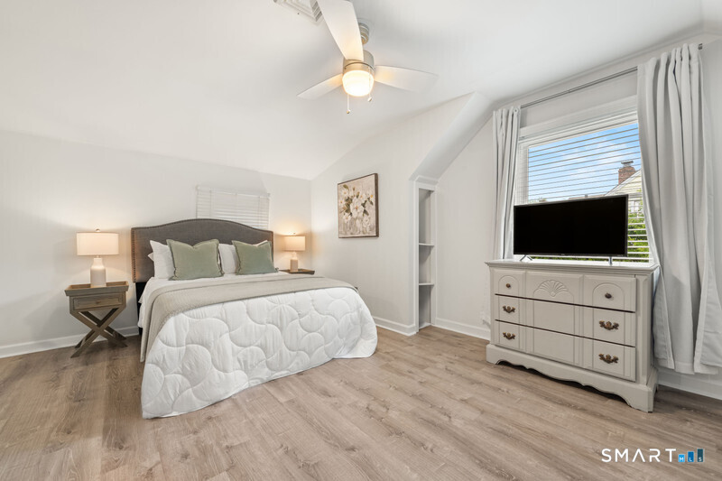 157 Hulls Highway Fairfield CT 06890