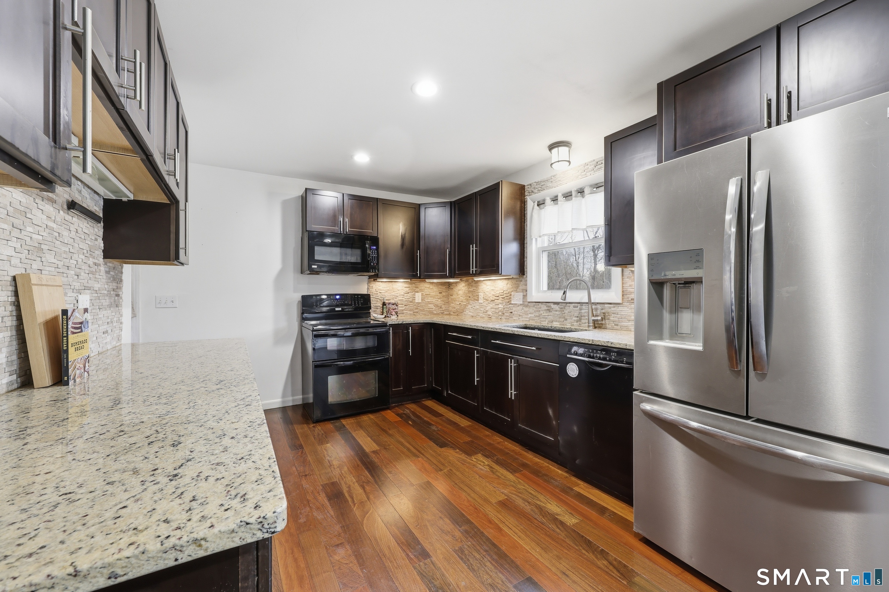 16 Parker Street Enfield CT 06082