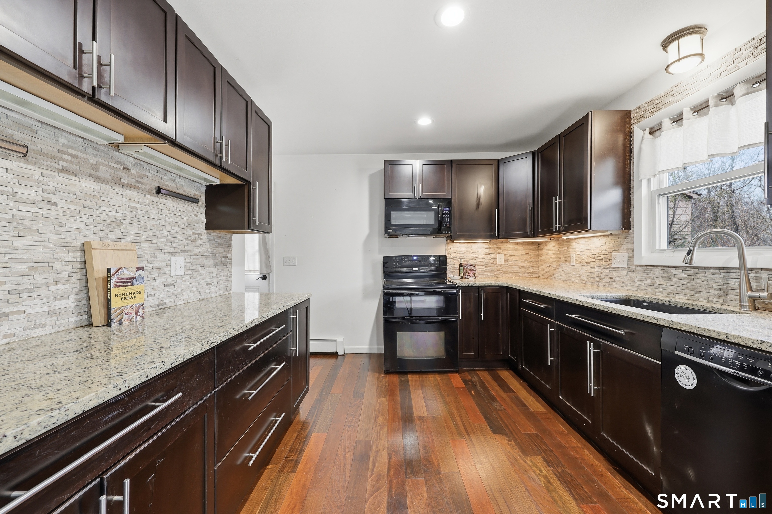 16 Parker Street Enfield CT 06082