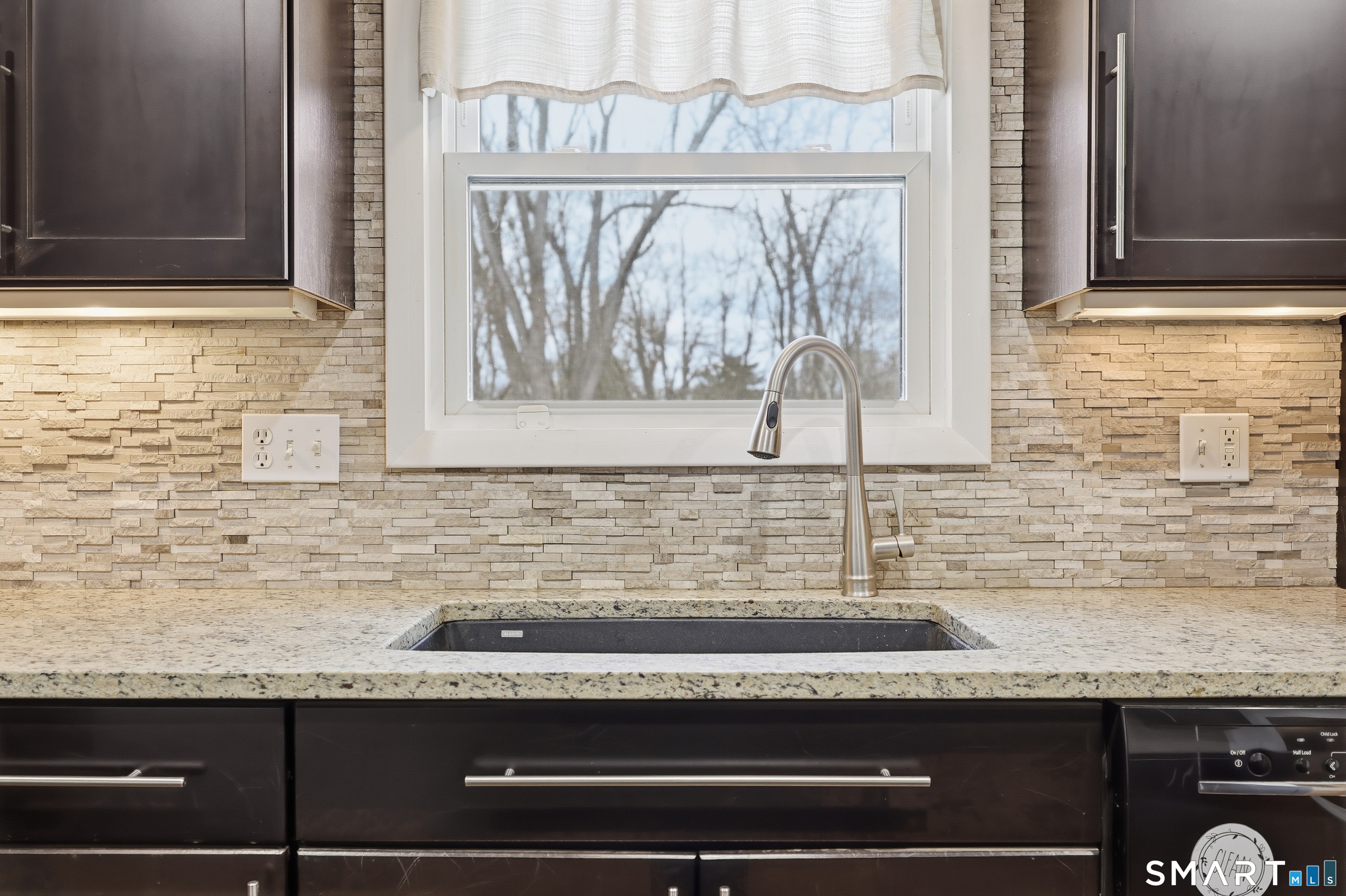 16 Parker Street Enfield CT 06082