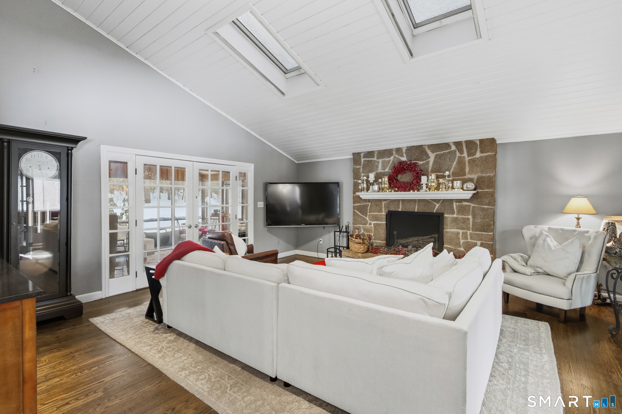 324 Old Farms Road Simsbury CT 06070