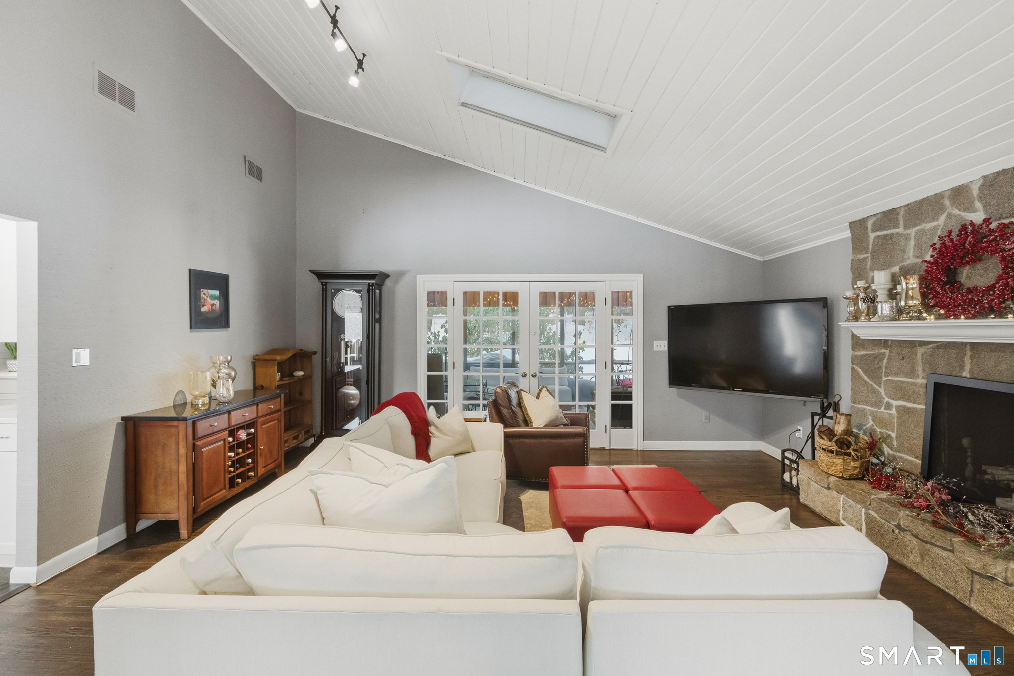 324 Old Farms Road Simsbury CT 06070