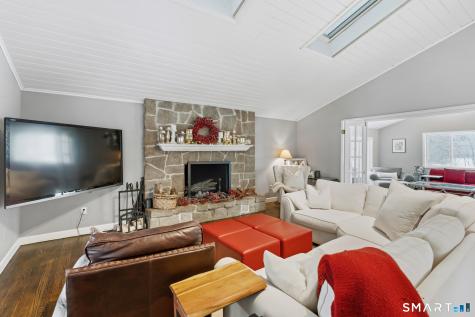 324 Old Farms Road Simsbury CT 06070