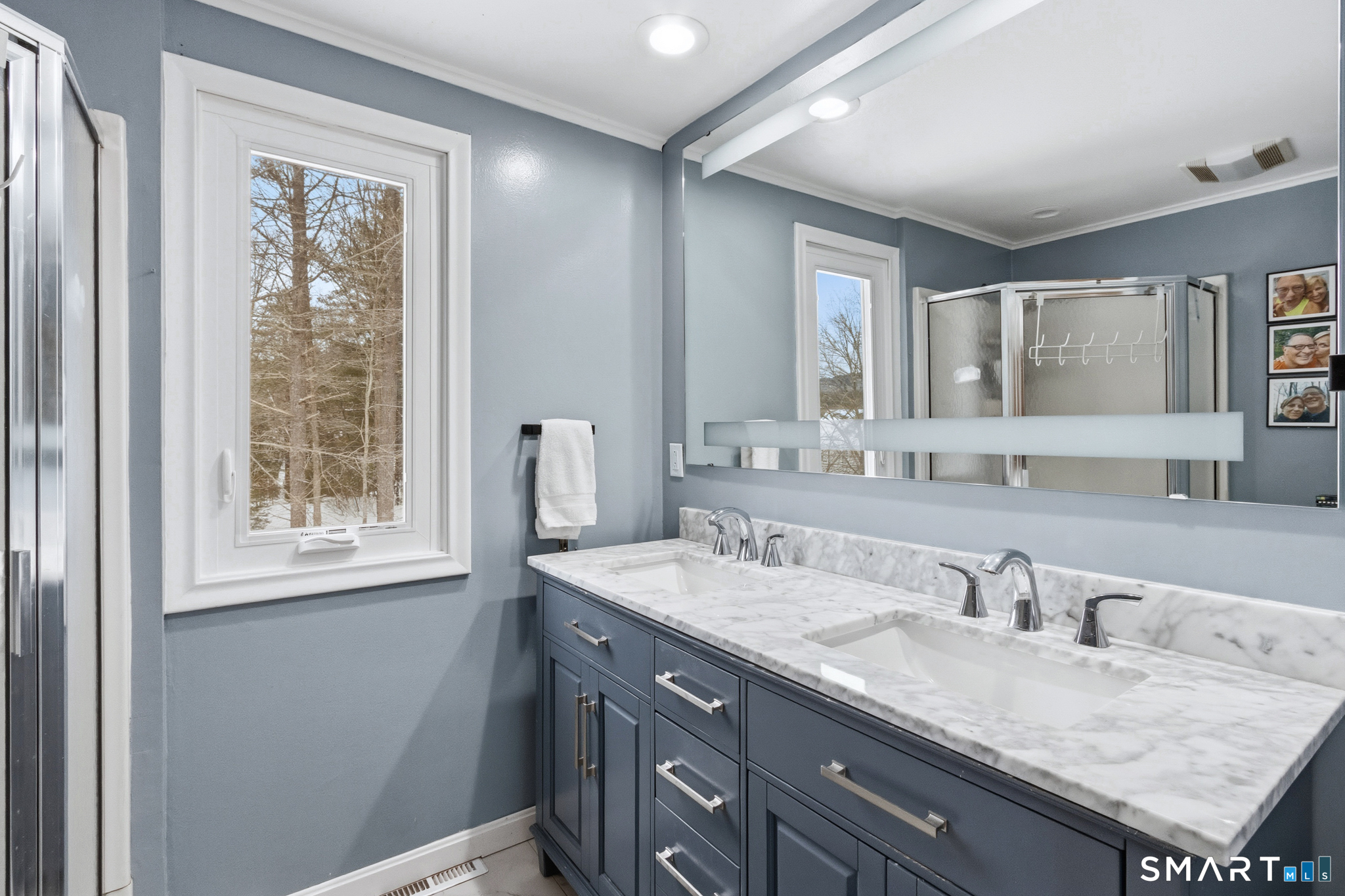 324 Old Farms Road Simsbury CT 06070