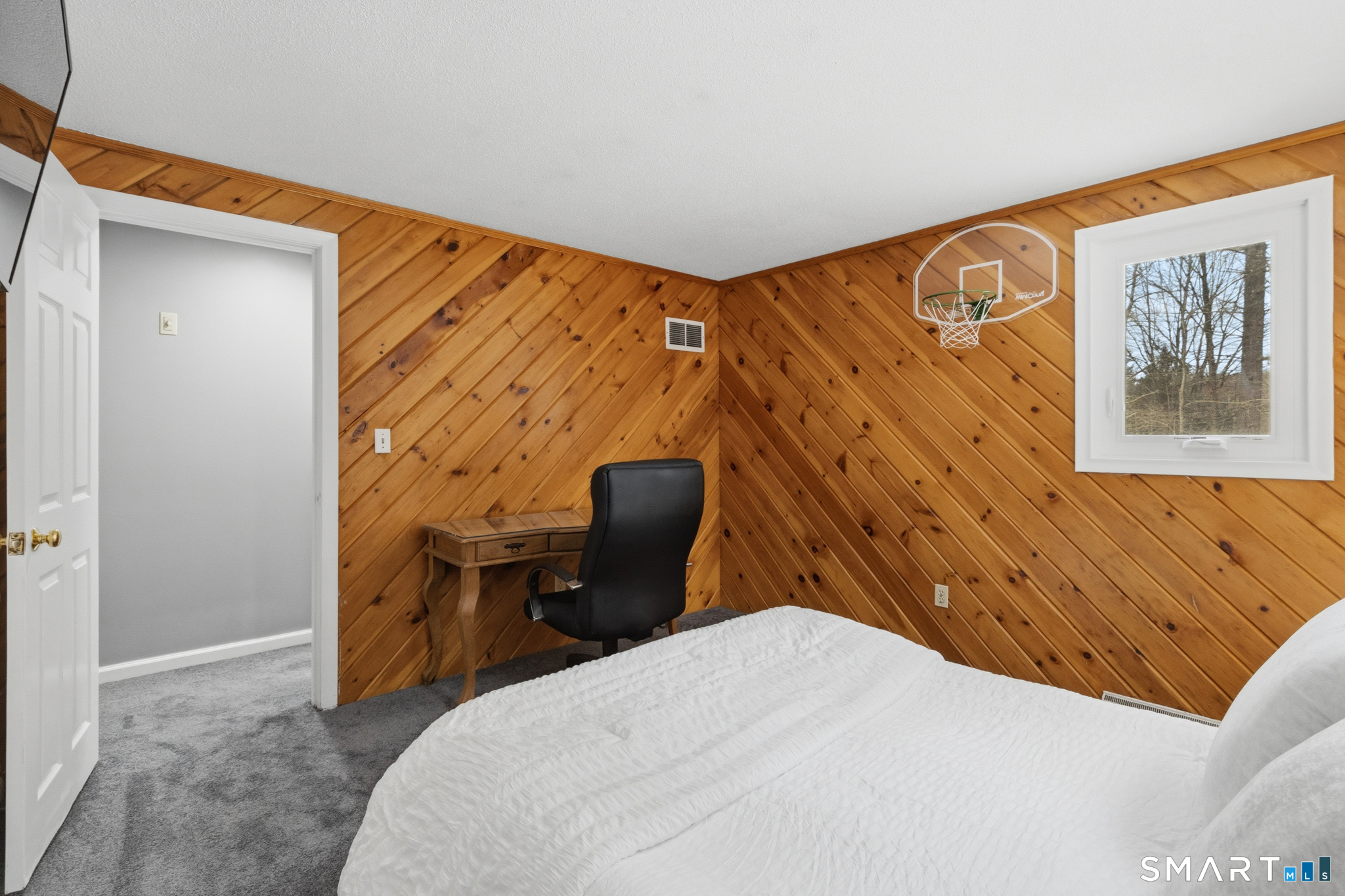 324 Old Farms Road Simsbury CT 06070