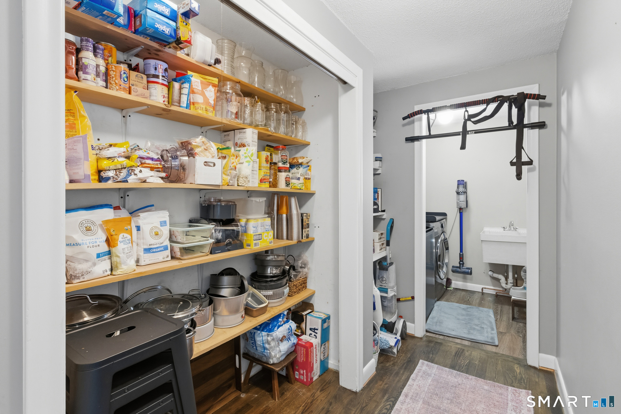 324 Old Farms Road Simsbury CT 06070